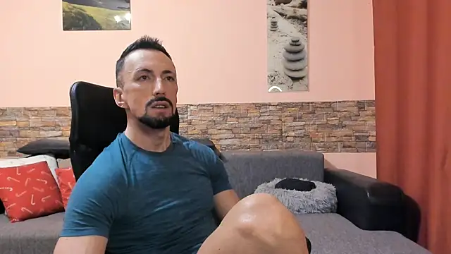 HotHunkTrainer online show from February 2026 09:03:02 AM