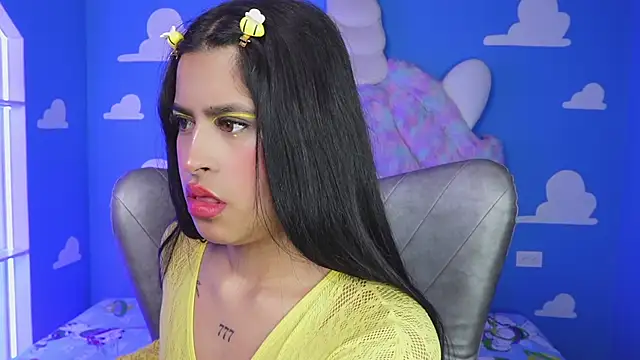 miss romyna online show from November 2025 11:00:01 AM