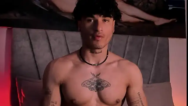 Thomas Fit1 online show from December 2025 01:24:02 AM