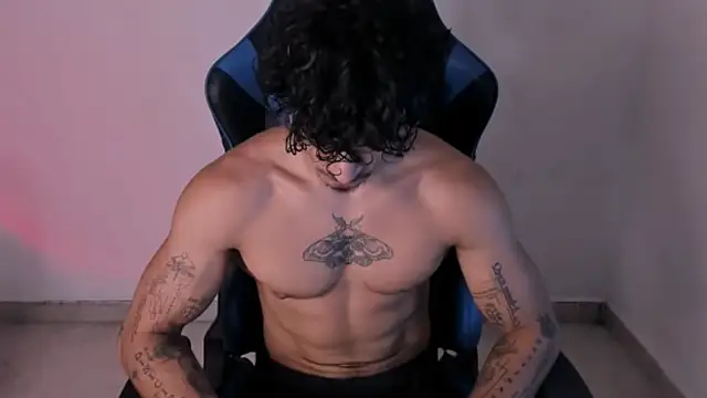 Snapshot of Thomas_Fit1 chatting on June 2026 12:25:01 PM Thomas Fit1 online show from June 2026 12:25:01 PM