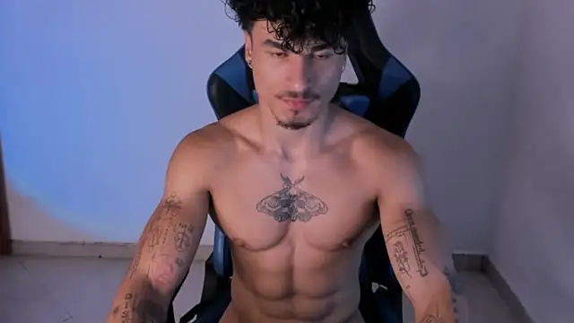 Snapshot of Thomas_Fit1 chatting on June 2026 12:53:02 AM Thomas Fit1 online show from June 2026 12:53:02 AM
