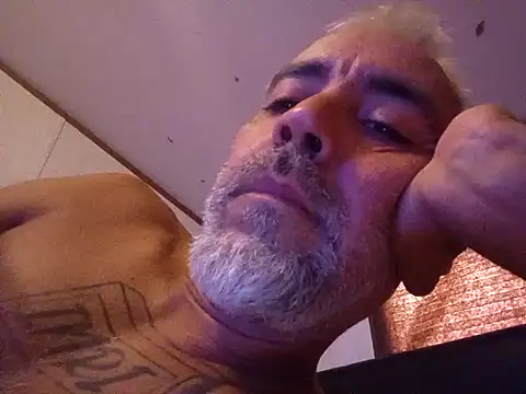 Xoc8  online show from December 2024 09:39:01 PM