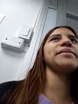 Snapshot of AnthonelaDuque chatting on January 2025 11:37:02 AM AnthonelaDuque online show from January 2025 11:37:02 AM