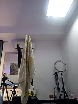 Snapshot of AnthonelaDuque chatting on February 2025 11:38:02 AM AnthonelaDuque online show from February 2025 11:38:02 AM