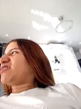 Snapshot of AnthonelaDuque chatting on March 2025 08:00:01 PM AnthonelaDuque online show from March 2025 08:00:01 PM