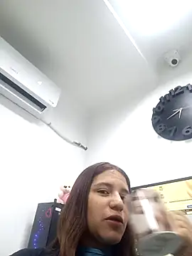 Snapshot of AnthonelaDuque chatting on March 2025 11:41:01 AM AnthonelaDuque online show from March 2025 11:41:01 AM