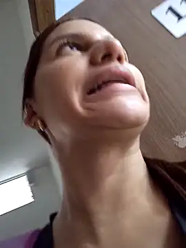 Snapshot of AnthonelaDuque chatting on October 2025 11:40:01 AM AnthonelaDuque online show from October 2025 11:40:01 AM