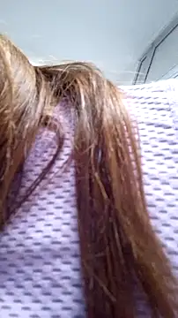 Snapshot of AnthonelaDuque chatting on November 2025 11:32:01 AM AnthonelaDuque online show from November 2025 11:32:01 AM