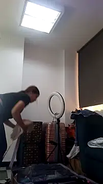 Snapshot of AnthonelaDuque chatting on November 2025 11:47:01 AM AnthonelaDuque online show from November 2025 11:47:01 AM