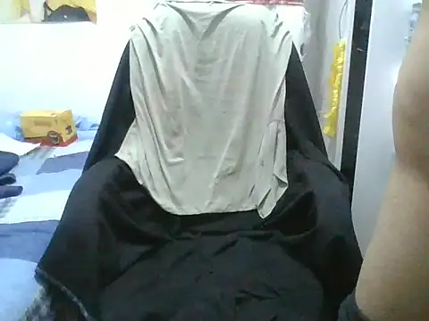 Snapshot of gian1230 chatting on April 2026 06:16:01 AM gian1230 online show from April 2026 06:16:01 AM