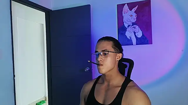 alejo x3 online show from April 2026 09:05:02 PM