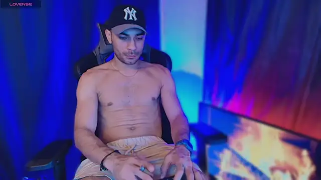 sexyboycolombi4 online show from November 2025 12:25:01 AM