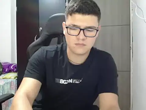 Plug Control online show from March 2025 06:05:02 PM