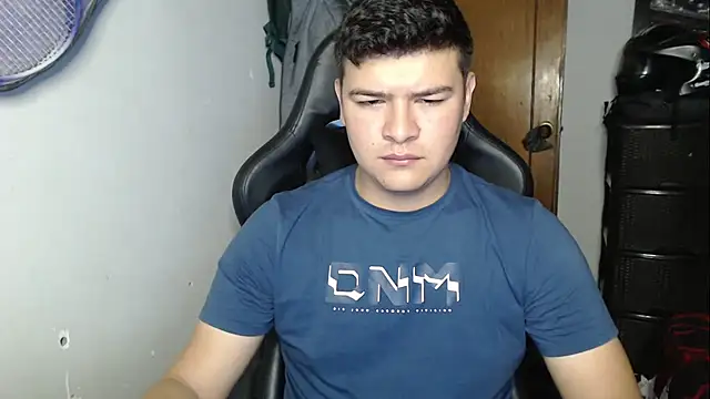 Plug Control online show from December 2025 07:10:02 PM