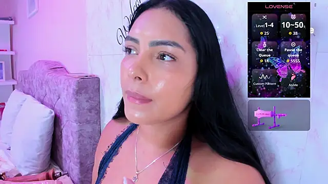 Snapshot of evelinn_belen chatting on June 2026 01:14:01 PM evelinn belen online show from June 2026 01:14:01 PM