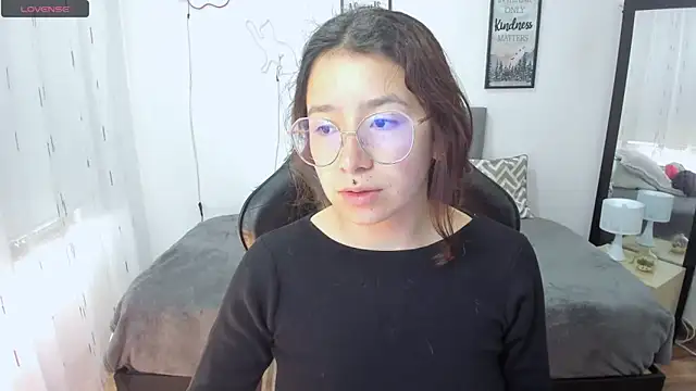 Snapshot of Amy_joones chatting on September 2025 12:27:01 PM Amy joones online show from September 2025 12:27:01 PM