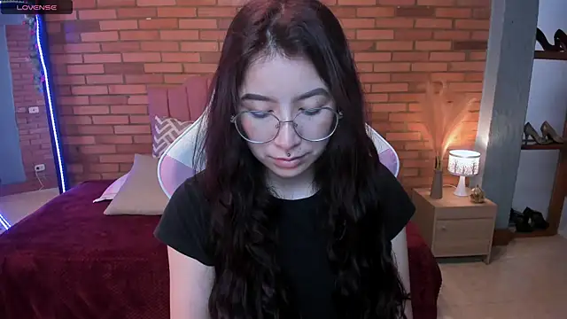 Snapshot of Amy_joones chatting on June 2026 11:42:02 AM Amy joones online show from June 2026 11:42:02 AM