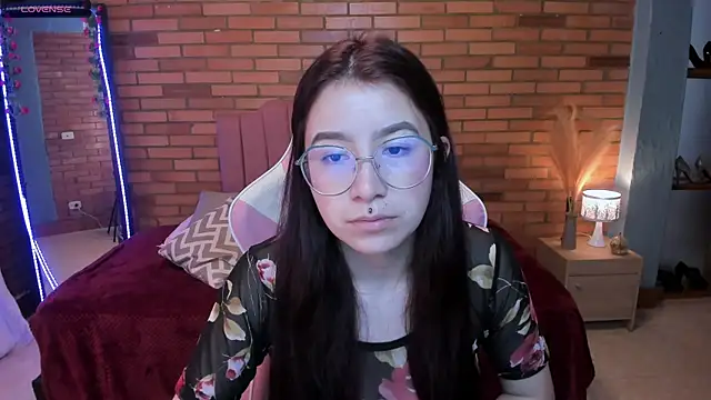 Snapshot of Amy_joones chatting on June 2026 11:34:01 AM Amy joones online show from June 2026 11:34:01 AM