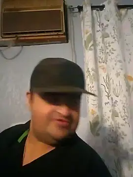 Miguel16i online show from January 2025 01:35:01 AM