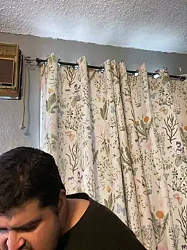 Miguel16i online show from March 2025 05:07:01 PM