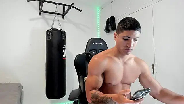 Snapshot of dan01_ chatting on May 2026 07:35:02 AM dan01 online show from May 2026 07:35:02 AM