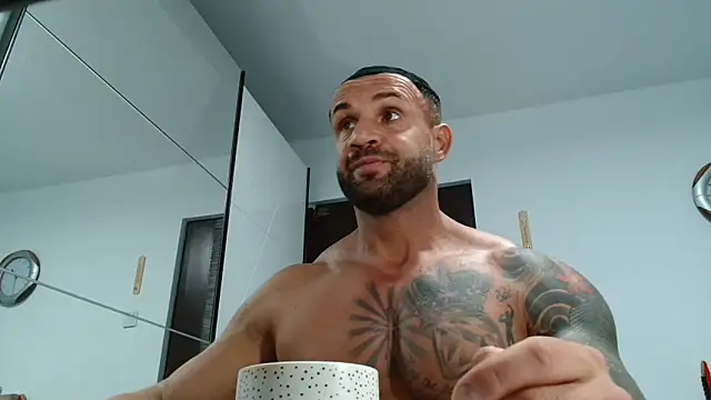 Magnificmuscles89 online show from April 2026 10:29:01 AM