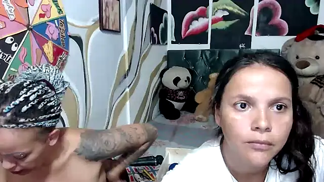 manzanahot9 online show from October 2025 07:55:01 PM