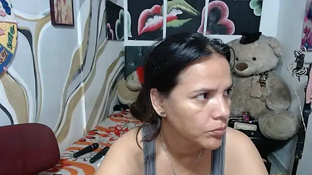 Snapshot of manzanahot9 chatting on February 2026 01:55:01 PM manzanahot9 online show from February 2026 01:55:01 PM