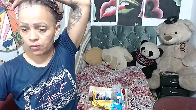 Snapshot of manzanahot9 chatting on March 2026 06:30:01 PM manzanahot9 online show from March 2026 06:30:01 PM