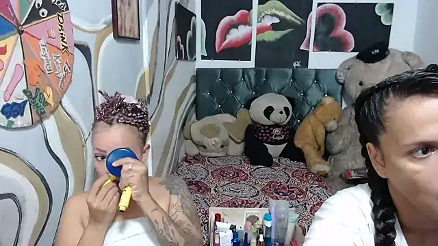 Snapshot of manzanahot9 chatting on April 2026 07:40:01 PM manzanahot9 online show from April 2026 07:40:01 PM