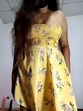 Snapshot of SLZAARA chatting on February 2026 08:43:01 PM SLZAARA online show from February 2026 08:43:01 PM