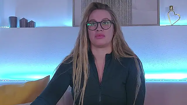 MariaNeumann online show from January 2025 06:25:01 PM