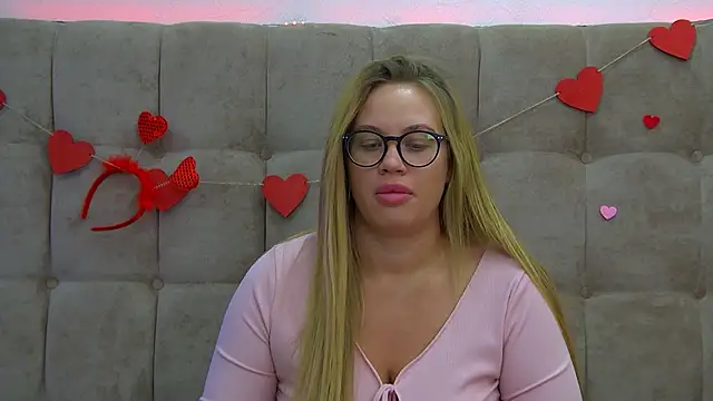 MariaNeumann online show from February 2025 01:03:01 AM