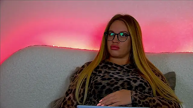 MariaNeumann online show from March 2025 09:28:01 AM