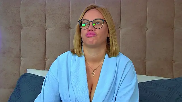 MariaNeumann online show from October 2025 06:22:02 AM