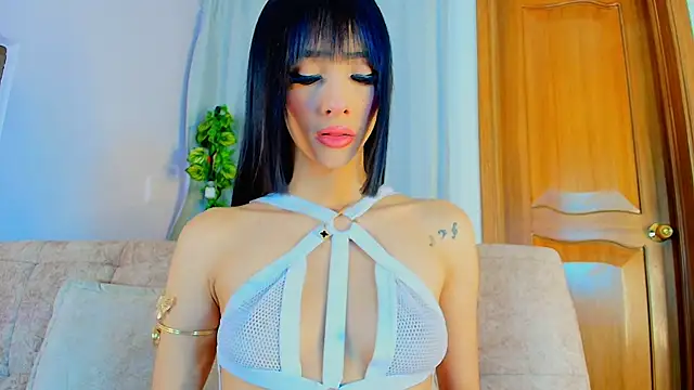 liccy hall online show from February 2026 11:42:02 AM