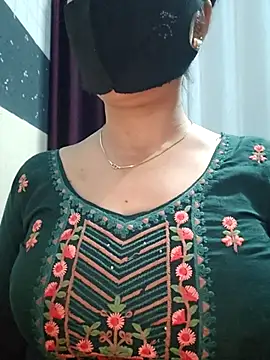 Aishwaryaa 69 online show from February 2025 12:25:02 PM