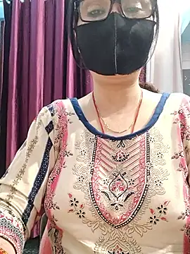 Aishwaryaa 69 online show from December 2025 07:50:02 AM