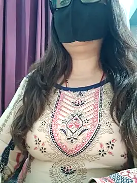 Aishwaryaa 69 online show from April 2026 11:25:01 AM