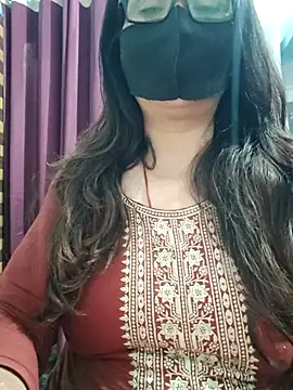 Snapshot of Aishwaryaa_69 chatting on April 2026 02:25:01 AM Aishwaryaa 69 online show from April 2026 02:25:01 AM