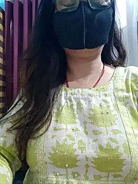 Snapshot of Aishwaryaa_69 chatting on April 2026 02:20:01 AM Aishwaryaa 69 online show from April 2026 02:20:01 AM