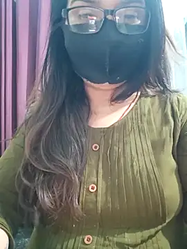 Snapshot of Aishwaryaa_69 chatting on April 2026 04:00:01 PM Aishwaryaa 69 online show from April 2026 04:00:01 PM