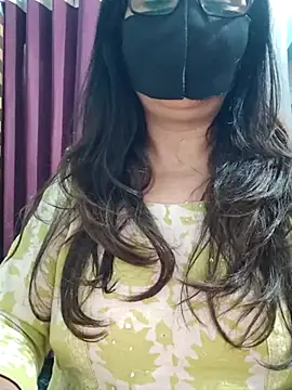 Snapshot of Aishwaryaa_69 chatting on May 2026 02:18:01 AM Aishwaryaa 69 online show from May 2026 02:18:01 AM