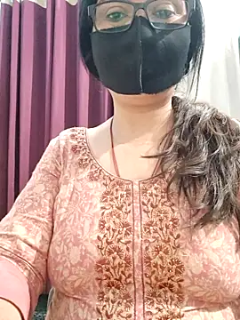 Snapshot of Aishwaryaa_69 chatting on May 2026 01:13:01 AM Aishwaryaa 69 online show from May 2026 01:13:01 AM