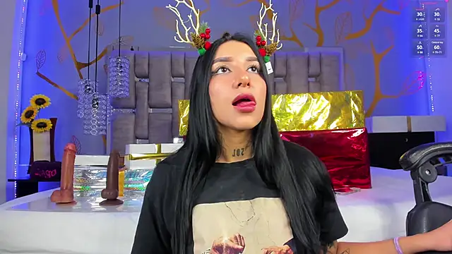 Leiaa  online show from December 2024 03:15:02 AM