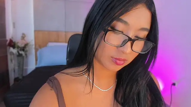 Snapshot of BellaHarllow chatting on May 2026 07:41:01 PM BellaHarllow online show from May 2026 07:41:01 PM
