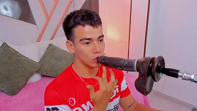 its liam18 online show from September 2025 12:18:01 PM