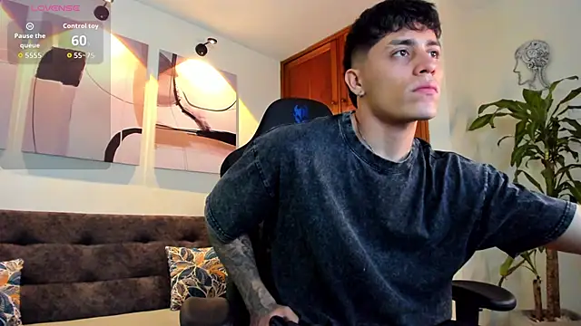  joansoto online show from November 2025 06:53:02 PM