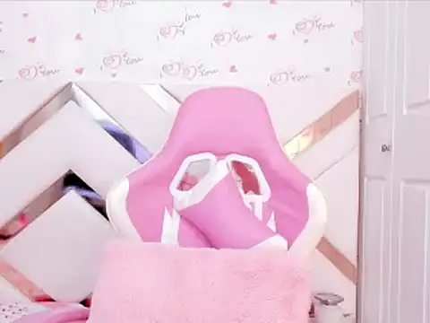 Snapshot of BriggitteEbonny chatting on March 2025 09:15:01 PM BriggitteEbonny online show from March 2025 09:15:01 PM