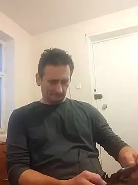 Snapshot of Viause_Kentauelle chatting on February 2025 03:31:02 PM Viause Kentauelle online show from February 2025 03:31:02 PM